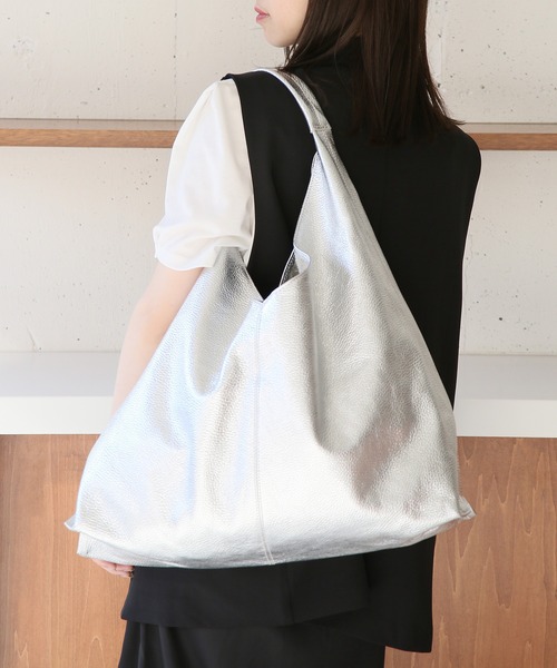 【レムママ 】AULENTTI メタリック　トートバッグ　ショルダーバッグ レムママ 様専用】AULENTTI メタリック トートバッグ ショルダー