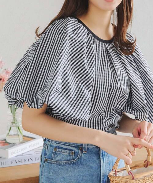 KOBE LETTUCE（コウベレタス）の「前後2wayケープスリーブ風トップス（シャツ/ブラウス・レディース・ブラック/オフホワイト/ブラック系その他・M）」の3枚目の写真