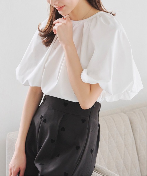 KOBE LETTUCE（コウベレタス）の「前後2wayケープスリーブ風トップス（シャツ/ブラウス・レディース・ブラック/オフホワイト/ブラック系その他・M）」の4枚目の写真