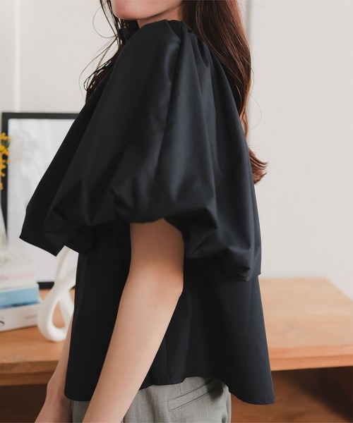 KOBE LETTUCE（コウベレタス）の「前後2wayケープスリーブ風トップス（シャツ/ブラウス・レディース・ブラック/オフホワイト/ブラック系その他・M）」の6枚目の写真