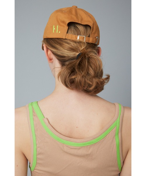 HeRIN.CYE（ヘリンドットサイ）の「Round neck tanktop  ラウンドネックタンクトップ（タンクトップ・レディース・ブラック/ベージュ/オレンジ・FREE）」の6枚目の写真