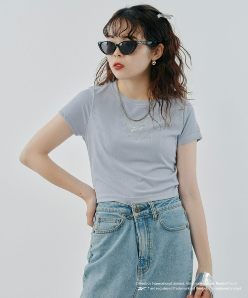 Reebok（リーボック）の「【WEB限定】【Reebok別注】サークルロゴリブミニトップス（Tシャツ/カットソー・レディース・ブラック/ホワイト/スカイブルー・MEDIUM）」の19枚目の写真