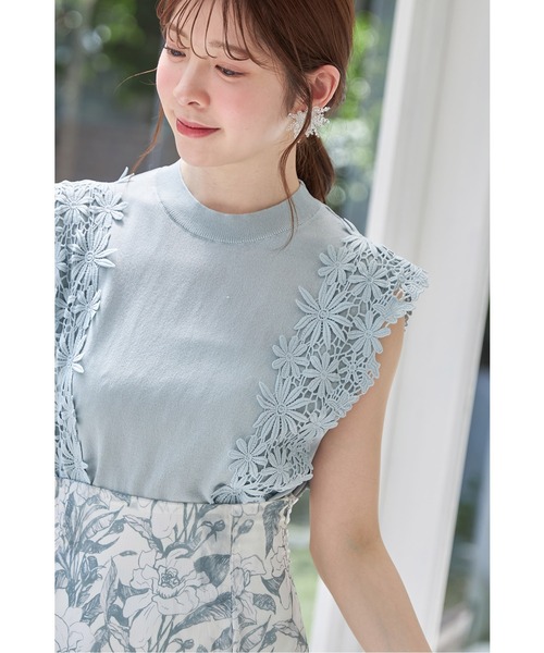 tocco closet(トッコ クローゼット)の「ショルダーフラワーレースニットプルオーバー(ニット/セーター・レディース・ブラック/オフホワイト/グリーン/ピンクベージュ・M)」の3枚目の写真