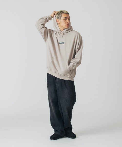 XLARGE(エクストララージ)の「CHENILLE SLANTED OG HOODED SWEATSHIRT(パーカー・メンズ・アッシュ/グリーン/ベージュ/ブラック・S/M/L/XL)」の13枚目の写真