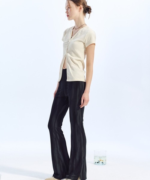 LOWBI（ロウビ）の「LOWBI／Ｖネックカーディガン（カーディガン/ボレロ・レディース・ブラック/クリーム・FREE）」の12枚目の写真