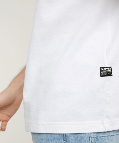 G-STAR（ジースター）の「Gradient Old Skool Logo T-Shirt/グラフィックプリントクラシックロゴTシャツ（Tシャツ/カットソー・メンズ・ダークブラック/ホワイト・SMALL/LARGE/X-LARGE/MEDIUM）」の8枚目の写真