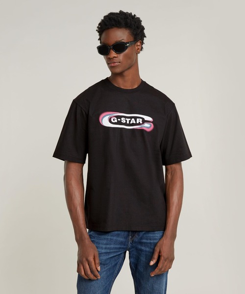 G-STAR（ジースター）の「Gradient Old Skool Logo T-Shirt/グラフィックプリントクラシックロゴTシャツ（Tシャツ/カットソー・メンズ・ダークブラック/ホワイト・SMALL/LARGE/X-LARGE/MEDIUM）」の9枚目の写真