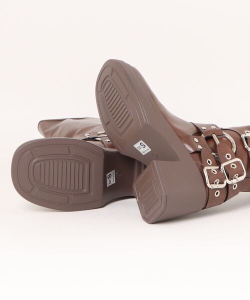 Shoes in Closet（シューズインクローゼット）の「厚底 装飾バックル付 バイカー ロングブーツ 928（ブーツ・レディース・ブラック/ダークブラウン・S/M/L/LL）」の4枚目の写真