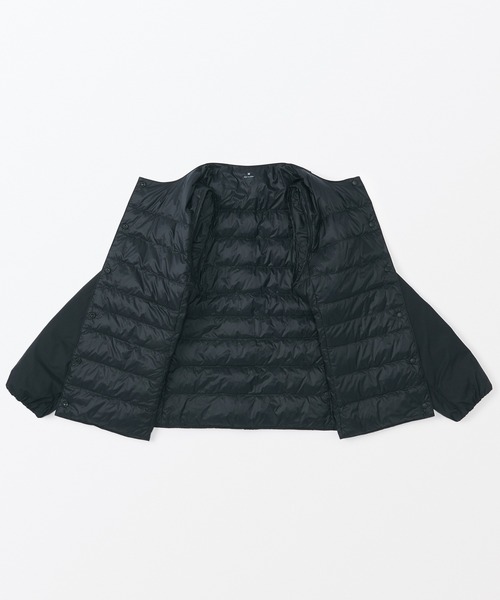 無印良品（ムジルシリョウヒン）の「婦人　軽量ダウンノーカラージャケット（帯電防止裏地）（ダウンジャケット/コート・レディース・ブラック/ライトベージュ/オレンジ系/カーキ系・L/M/S/XL）」の12枚目の写真