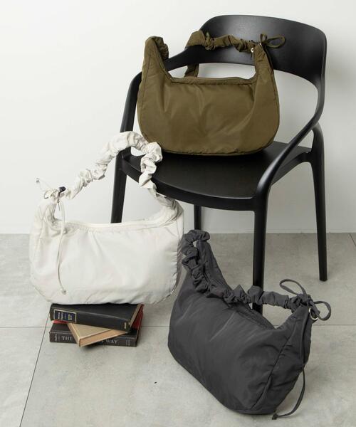 WEGO(ウィゴー)の「WEGO/ハーフムーンドロストショルダー(ショルダーバッグ・レディース・ダークグレー/その他1/ブラック系その他/シルバー/ライトベージュ/カーキ/ブラック・FREE)」の8枚目の写真