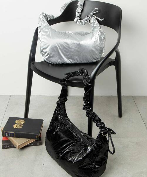 WEGO(ウィゴー)の「WEGO/ハーフムーンドロストショルダー(ショルダーバッグ・レディース・ダークグレー/その他1/ブラック系その他/シルバー/ライトベージュ/カーキ/ブラック・FREE)」の10枚目の写真