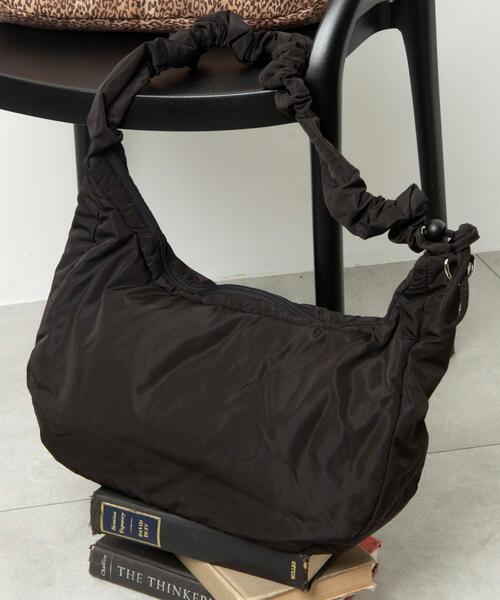 WEGO(ウィゴー)の「WEGO/ハーフムーンドロストショルダー(ショルダーバッグ・レディース・ダークグレー/その他1/ブラック系その他/シルバー/ライトベージュ/カーキ/ブラック・FREE)」の11枚目の写真