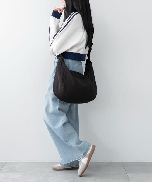 WEGO(ウィゴー)の「WEGO/ハーフムーンドロストショルダー(ショルダーバッグ・レディース・ダークグレー/その他1/ブラック系その他/シルバー/ライトベージュ/カーキ/ブラック・FREE)」の12枚目の写真