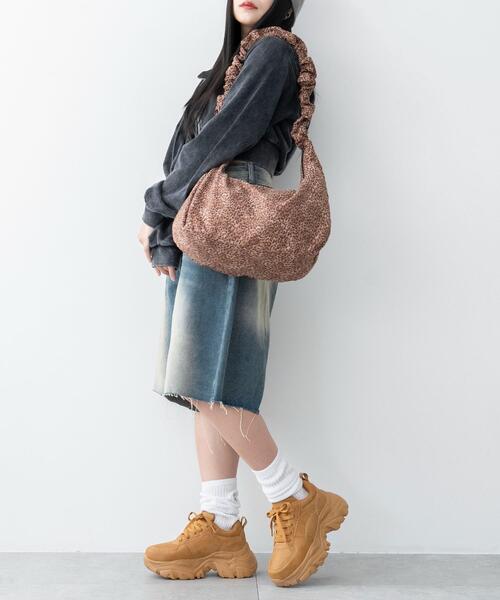 WEGO(ウィゴー)の「WEGO/ハーフムーンドロストショルダー(ショルダーバッグ・レディース・ダークグレー/その他1/ブラック系その他/シルバー/ライトベージュ/カーキ/ブラック・FREE)」の20枚目の写真