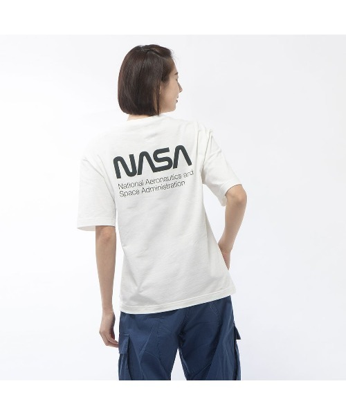 Reebok(リーボック)の「NASA ポンプ Tシャツ / NASA TEE 2(Tシャツ/カットソー・メンズ・ホワイト・SMALL/XXX-LARGE/XX-LARGE/MEDIUM/LARGE/X-LARGE)」の3枚目の写真