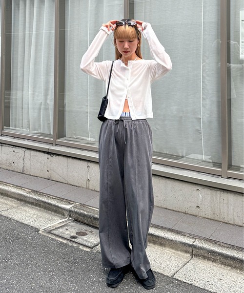 feepur（フェピュール）の「ダブルウエストイージーパンツ（スラックス・レディース・グレー/ブラック・SMALL/MEDIUM）」の16枚目の写真
