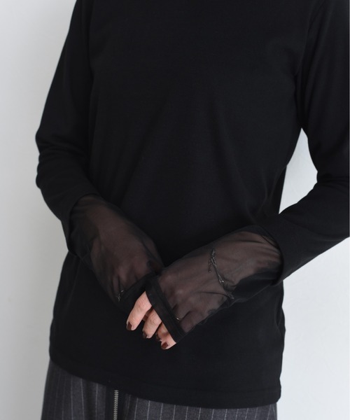 Eimee Law（エイミーロウ）の「フロッキーテキストハイネックトップス（Tシャツ/カットソー・レディース・アイボリー/ブラック/チャコールグレー/グレー系・FREE）」の10枚目の写真