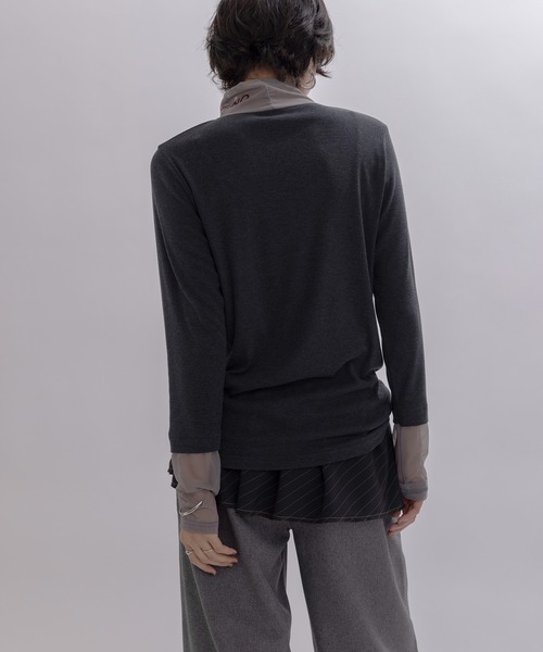 Eimee Law(エイミーロウ)の「フロッキーテキストハイネックトップス(Tシャツ/カットソー・レディース・アイボリー/ブラック/チャコールグレー/グレー系・FREE)」の20枚目の写真
