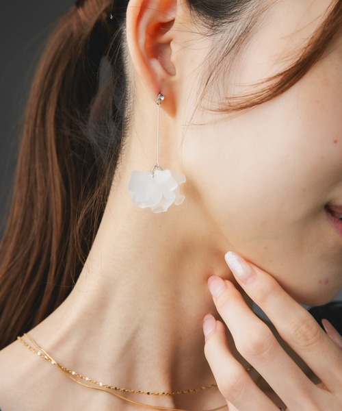 【HAESOOL】フラワーリングEarring★ピアス★送料・関税込★3色 HAESOOL】フラワーリングEarring☆ピアス☆送料・関税込☆3色