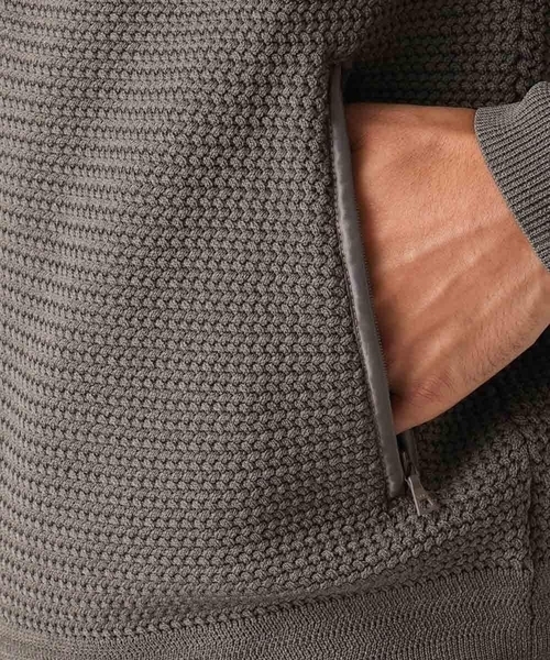 MICHEL KLEIN HOMME (ミッシェルクランオム)の「ニットZIPパーカー セットアップ(パーカー・メンズ・ブラック/ブラウン・MEDIUM/LARGE/X-LARGE)」の11枚目の写真