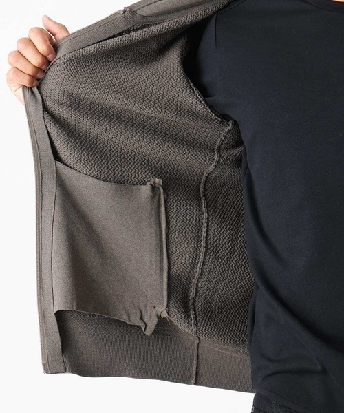 MICHEL KLEIN HOMME (ミッシェルクランオム)の「ニットZIPパーカー セットアップ(パーカー・メンズ・ブラック/ブラウン・MEDIUM/LARGE/X-LARGE)」の14枚目の写真