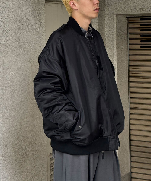 CIAOPANIC(チャオパニック)の「中綿MA-1ジャケット(ダウンジャケット/コート・レディース・ブラック/ベージュ/カーキ・MEDIUM/LARGE)」の18枚目の写真