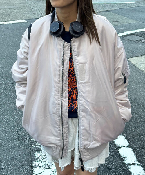 CIAOPANIC(チャオパニック)の「中綿MA-1ジャケット(ダウンジャケット/コート・レディース・ブラック/ベージュ/カーキ・MEDIUM/LARGE)」の9枚目の写真