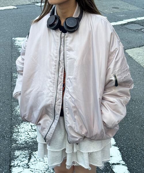 CIAOPANIC(チャオパニック)の「中綿MA-1ジャケット(ダウンジャケット/コート・レディース・ブラック/ベージュ/カーキ・MEDIUM/LARGE)」の10枚目の写真