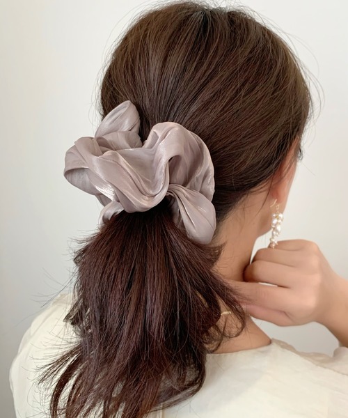 ciite'（シーテ）の「ビッグボリュームシュシュ（シュシュ・レディース・モカ/ベージュ/キャメル/オレンジ/ブルー/ワイン/ブラック・FREE）」の2枚目の写真