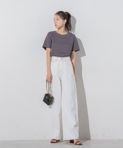 QUEENS COURT(クイーンズコート)の「リボンモチーフホワイトワイドデニム≪洗濯域で洗える≫(デニムパンツ・レディース・ホワイト・M/S)」の11枚目の写真