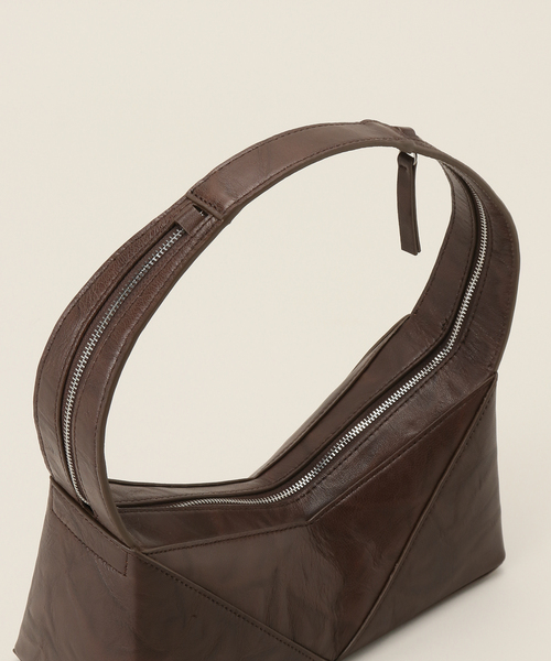 LOW CLASSIC（ロウ　クラシック）の「【LOW CLASSIC/ロウ・クラシック】 VINTAGE CUBE SHOULDER BAG LW243BA05（ショルダーバッグ・レディース・ブラウン・FREE）」の6枚目の写真