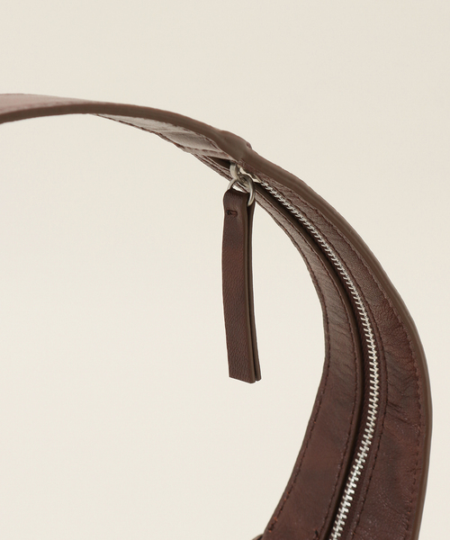 LOW CLASSIC（ロウ　クラシック）の「【LOW CLASSIC/ロウ・クラシック】 VINTAGE CUBE SHOULDER BAG LW243BA05（ショルダーバッグ・レディース・ブラウン・FREE）」の7枚目の写真