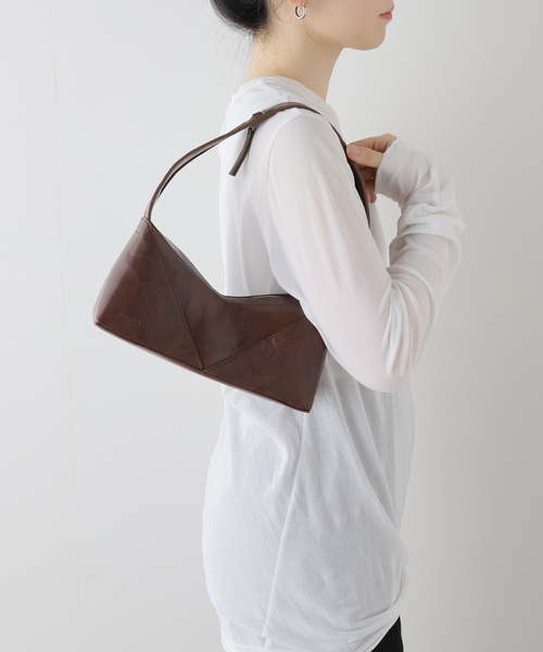 LOW CLASSIC（ロウ　クラシック）の「【LOW CLASSIC/ロウ・クラシック】 VINTAGE CUBE SHOULDER BAG LW243BA05（ショルダーバッグ・レディース・ブラウン・FREE）」の11枚目の写真