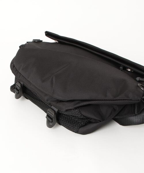 COMMON WARE(コモンウェアー)の「EM:NoiR Hexa shoulder(ショルダーバッグ・メンズ・ブラック/ブラック系その他・FREE)」の11枚目の写真