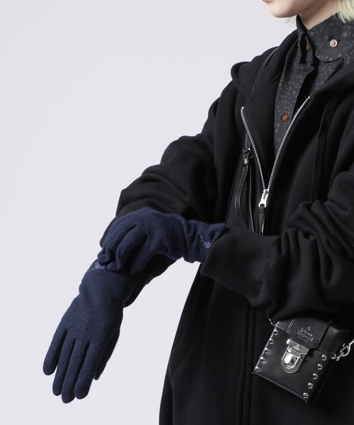 Vivienne Westwood ACCESSORIES(ヴィヴィアンウエストウッドアクセサリー)の「ORB刺繍 ニット手袋【249156 328L】(手袋・レディース・ダークグレー/ネイビー/ブラック/ワイン・FREE)」の10枚目の写真