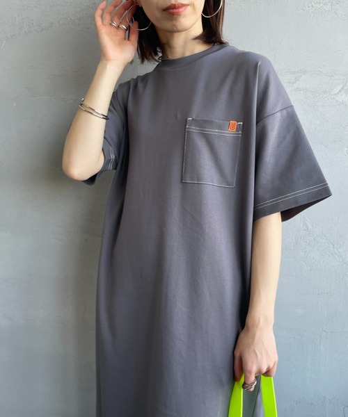 UNIVERSAL OVERALL（ユニバーサルオーバーオール）の「[UNIVERSAL OVERALL/ユニバーサルオーバーオール] 別注 配色ステッチ マキシ丈ワンピース（ワンピース・レディース・ブラック/オリーブ/チャコール/ネイビー・F）」の21枚目の写真