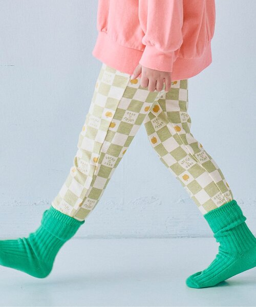 p.premier(ピードットプルミエ)の「ヘビロテしたくなる総柄ストレッチタックパンツ(その他パンツ・キッズ・カーキ/ベージュ/チャコール/グリーン/レッド/オフホワイト/ブラック/アイボリー・110/120/80/90/100/130)」の7枚目の写真