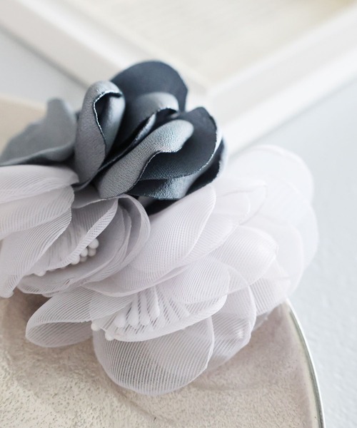 LEPSIM（レプシィム）の「【入卒式／セレモニー】フラットフラワーコサージュ　213220（ブローチ/コサージュ・レディース・ネイビー/グレー/ベージュ系その他・ONE SIZE）」の15枚目の写真