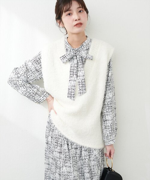 natural couture（ナチュラルクチュール）の「テディヤーンミドル丈ニットベスト（ニット/セーター・レディース・オフホワイト/ブラック/モカ・FREE）」の8枚目の写真
