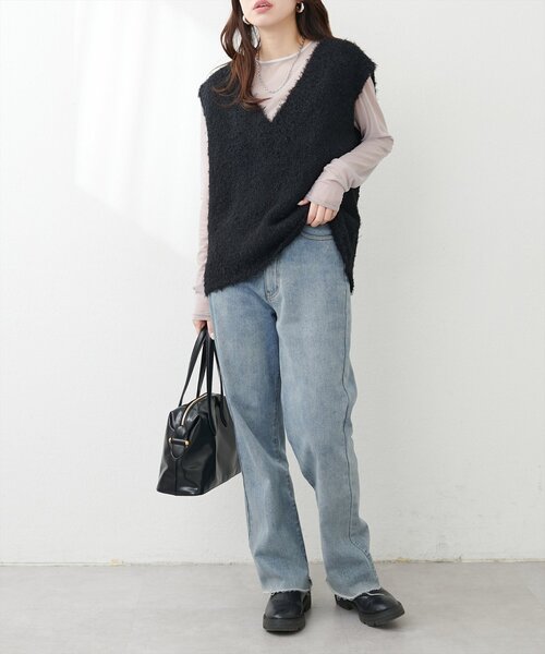 natural couture（ナチュラルクチュール）の「テディヤーンミドル丈ニットベスト（ニット/セーター・レディース・オフホワイト/ブラック/モカ・FREE）」の17枚目の写真