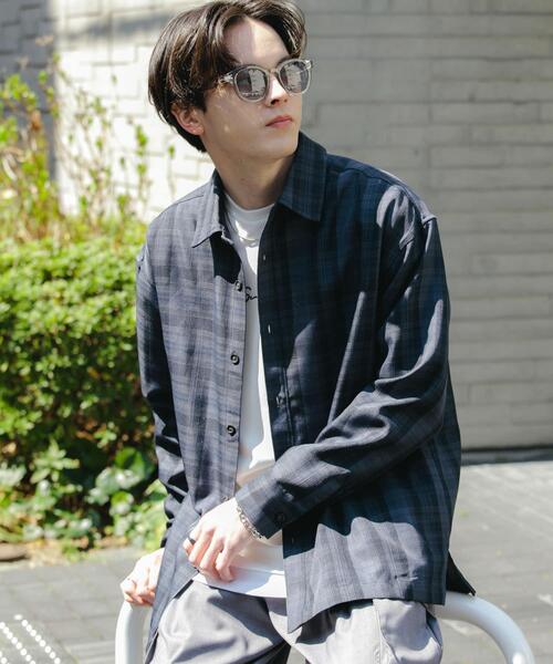 SENSE OF PLACE by URBAN RESEARCH（センスオブプレイスバイアーバンリサーチ）の「オンブレチェックルーズシャツ（シャツ/ブラウス・メンズ・ネイビー/ライトグレー/ブラック・MEDIUM/LARGE）」の3枚目の写真