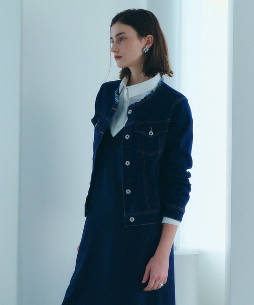 YECCA VECCA（イェッカヴェッカ）の「ノーカラーストレッチGジャン（デニムジャケット・レディース・インディゴブルー/ダークインディゴブルー・FREE）」の6枚目の写真