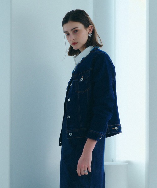 YECCA VECCA（イェッカヴェッカ）の「ノーカラーストレッチGジャン（デニムジャケット・レディース・インディゴブルー/ダークインディゴブルー・FREE）」の7枚目の写真