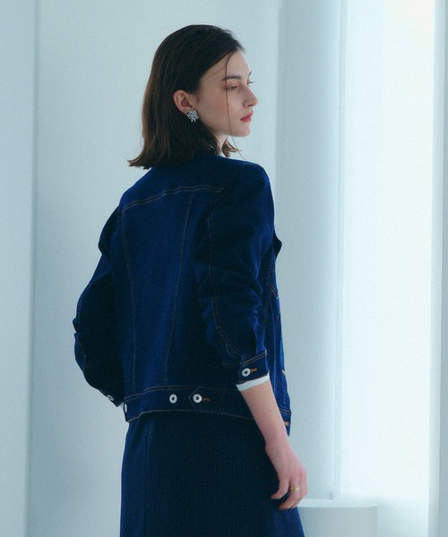 YECCA VECCA（イェッカヴェッカ）の「ノーカラーストレッチGジャン（デニムジャケット・レディース・インディゴブルー/ダークインディゴブルー・FREE）」の8枚目の写真