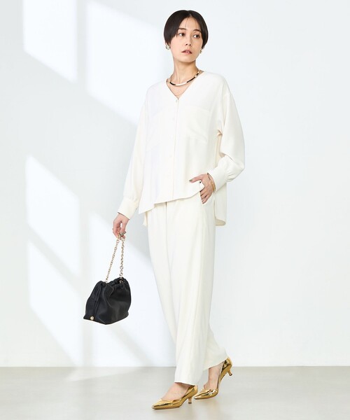 NOLLEY’S(ノーリーズ)の「《セットアップ対応》ニュアンスジョーゼットVネックブラウス(シャツ/ブラウス・レディース・ネイビー/オフホワイト/サックスブルー・38)」の11枚目の写真