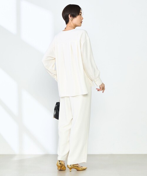 NOLLEY’S(ノーリーズ)の「《セットアップ対応》ニュアンスジョーゼットVネックブラウス(シャツ/ブラウス・レディース・ネイビー/オフホワイト/サックスブルー・38)」の14枚目の写真
