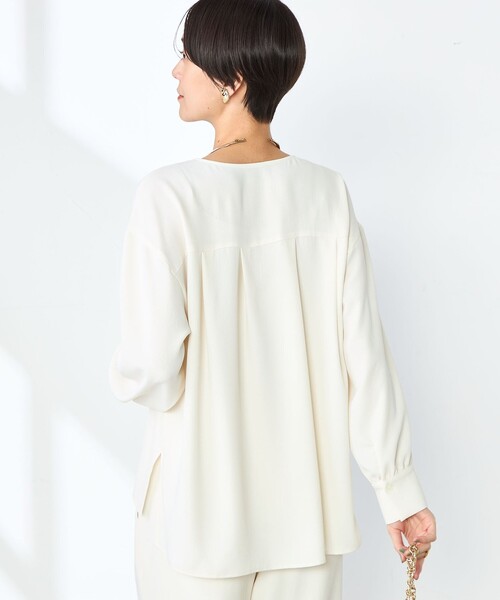 NOLLEY’S(ノーリーズ)の「《セットアップ対応》ニュアンスジョーゼットVネックブラウス(シャツ/ブラウス・レディース・ネイビー/オフホワイト/サックスブルー・38)」の17枚目の写真