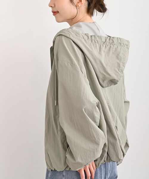 rps(アールピーエス)の「ナイロンバルーンフードジップブルゾン(ブルゾン・レディース・ライトカーキ/ネイビー/アイボリー・フリー)」の9枚目の写真