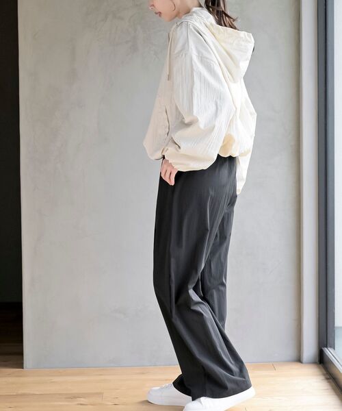 rps(アールピーエス)の「ナイロンバルーンフードジップブルゾン(ブルゾン・レディース・ライトカーキ/ネイビー/アイボリー・フリー)」の15枚目の写真