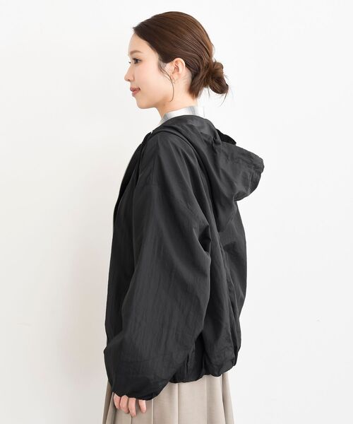 rps(アールピーエス)の「ナイロンバルーンフードジップブルゾン(ブルゾン・レディース・ライトカーキ/ネイビー/アイボリー・フリー)」の20枚目の写真